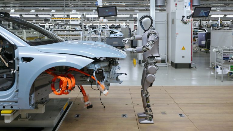 Chinese humanoid robots enter factory for on-site training