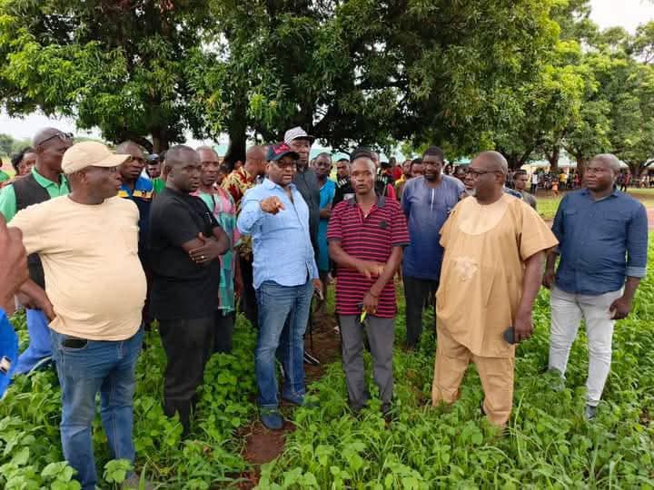 Philanthropist Donates Hilux Truck, Other Items to Curb Insecurity in Benue Community