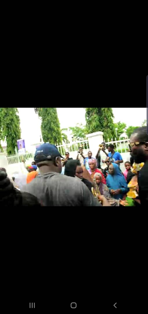 Lawyers, Activists Protest Alleged Plan to Sell Refineries, Call For Probe