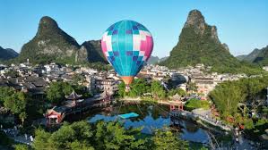 Holiday travel boom reflects resilience and vitality of Chinese economy