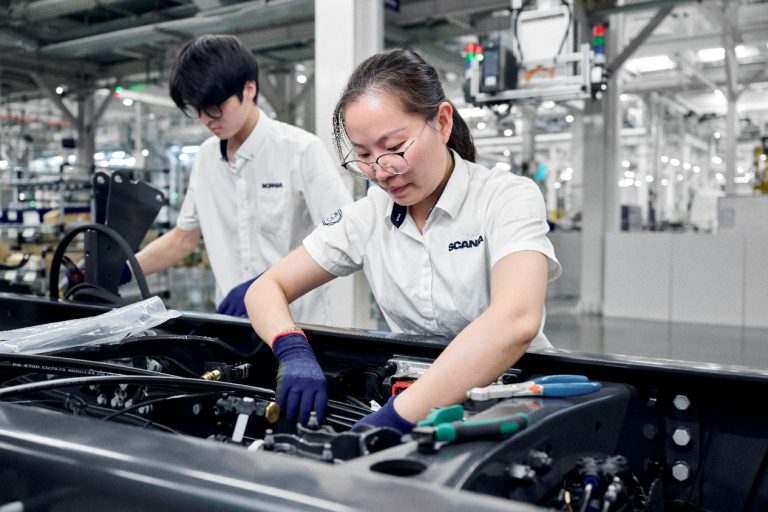 European automakers deepen ties with Chinese innovation