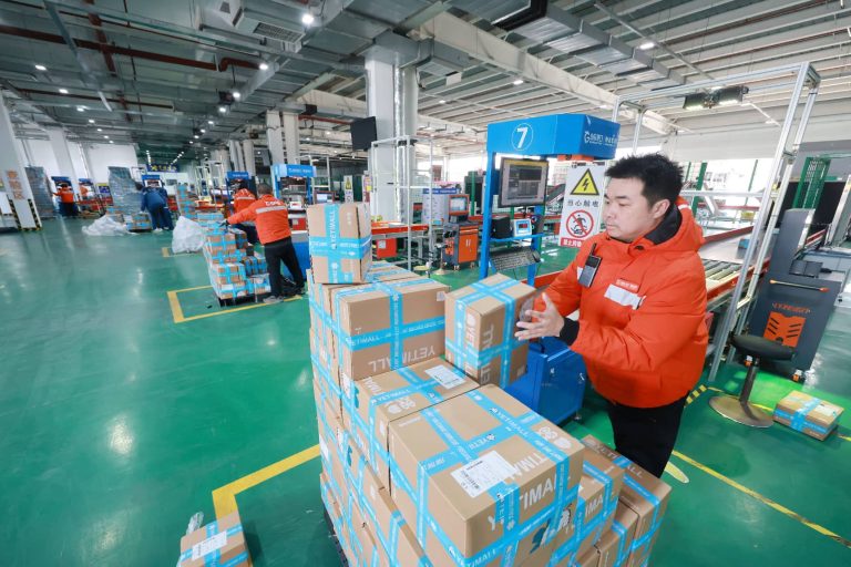 Global surge of Chinese running shoes mirrors upgrades of China’s service sector